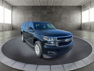 Used 2017 Chevrolet Suburban LT image 1
