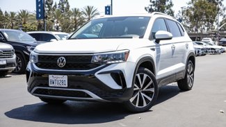 Certified 2022 Volkswagen Taos SE w/ Panoramic Sunroof Package image 1