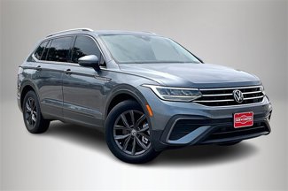 Used 2022 Volkswagen Tiguan SE image 1