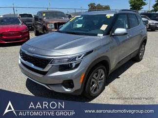 Used 2023 Kia Seltos S w/ Navigation Package image 1