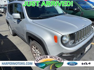 Used 2017 Jeep Renegade Latitude w/ Cold Weather Group image 1