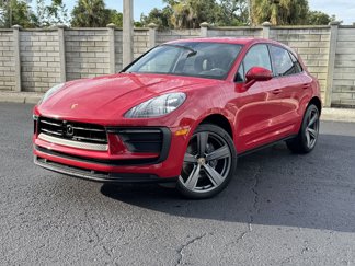 Used 2024 Porsche Macan image 1