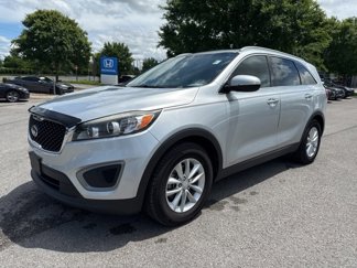 Used 2016 Kia Sorento LX w/ LX Convenience Package image 1