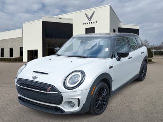 Used 2022 MINI Cooper Clubman S w/ Premium Package image 1