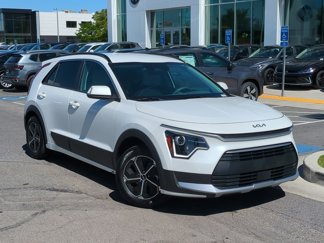Used 2023 Kia Niro EX image 1