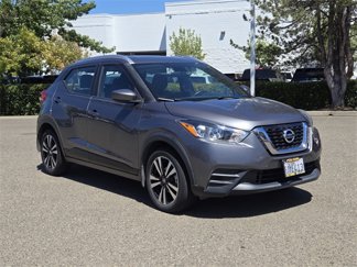 Used 2019 Nissan Kicks SV image 1
