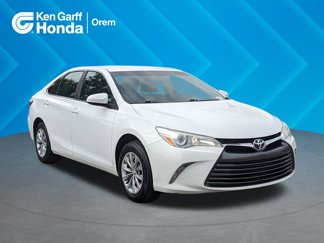 Used 2017 Toyota Camry LE image 1