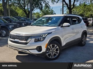 Used 2023 Kia Seltos S w/ Navigation Package image 1