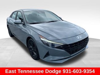 Used 2022 Hyundai Elantra SEL image 1