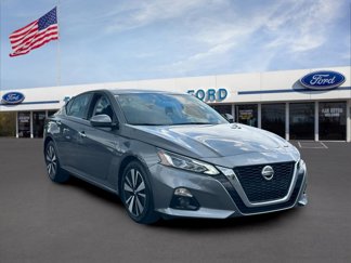 Used 2022 Nissan Altima 2.5 SL image 1