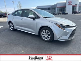Certified 2022 Toyota Corolla LE image 1