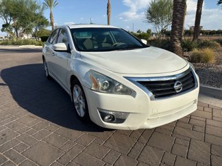 Used 2015 Nissan Altima 2.5 SV w/ Convenience Package image 1