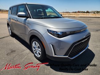 Used 2023 Kia Soul LX image 1