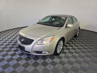 Used 2012 Buick Regal Leather image 1