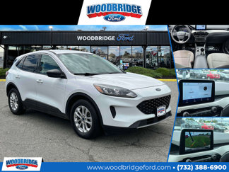 Used 2022 Ford Escape SE image 1