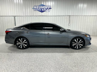 Used 2020 Nissan Altima 2.5 Platinum image 1