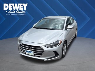 Used 2018 Hyundai Elantra SE image 1