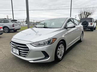 Used 2017 Hyundai Elantra SE image 1