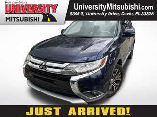 Used 2016 Mitsubishi Outlander SE image 1