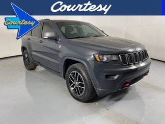Used 2017 Jeep Grand Cherokee Trailhawk image 1