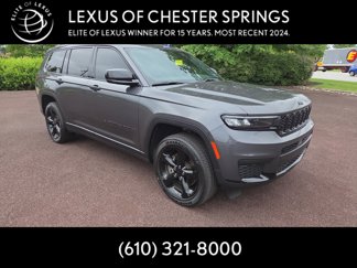 Used 2023 Jeep Grand Cherokee L Laredo image 1