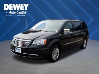 Used 2015 Chrysler Town & Country Touring-L w/ Driver Convenience Group image 1