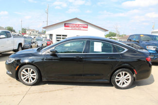 Used 2015 Chrysler 200 Limited w/ Convenience Group image 1