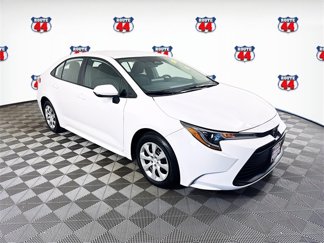 Used 2024 Toyota Corolla LE image 1