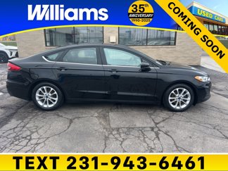 Used 2020 Ford Fusion SE image 1
