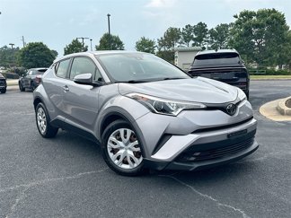 Used 2019 Toyota C-HR LE image 1