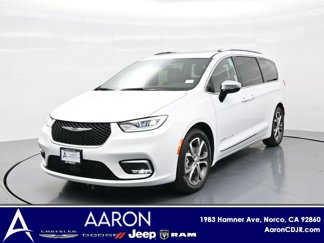 New 2025 Chrysler Pacifica Pinnacle image 1