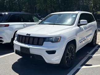Used 2019 Jeep Grand Cherokee Altitude image 1