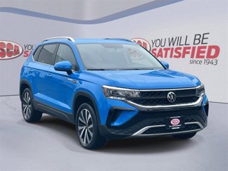 Used 2022 Volkswagen Taos SE image 1