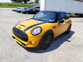 Used 2017 MINI Cooper S image 1