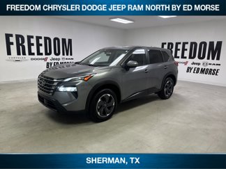 Used 2024 Nissan Rogue SV image 1