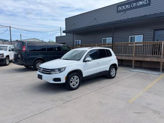Used 2016 Volkswagen Tiguan S image 1