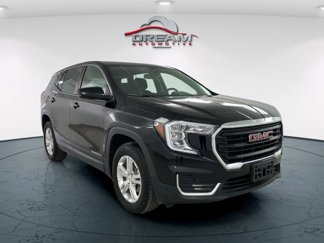 Used 2024 GMC Terrain SLE image 1