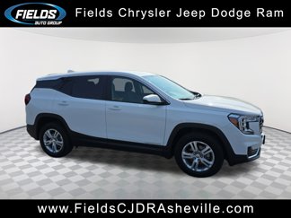 Used 2024 GMC Terrain SLE image 1