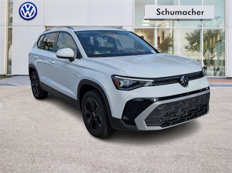 New 2025 Volkswagen Taos SE image 1