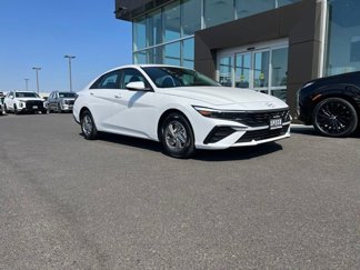 Certified 2025 Hyundai Elantra SE w/ Cargo Package image 1