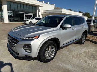 Used 2019 Hyundai Santa Fe SE image 1