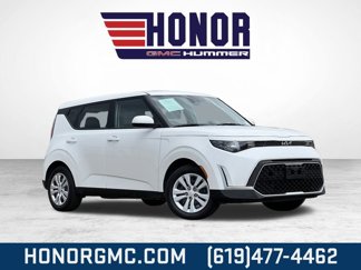 Used 2023 Kia Soul LX image 1