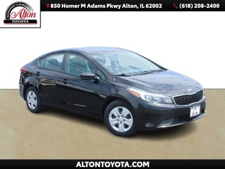 Used 2017 Kia Forte LX image 1