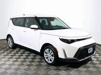 Used 2023 Kia Soul LX image 1