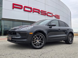 Certified 2024 Porsche Macan image 1