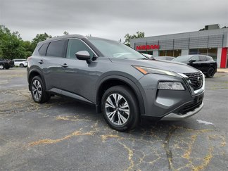 Used 2021 Nissan Rogue SV image 1