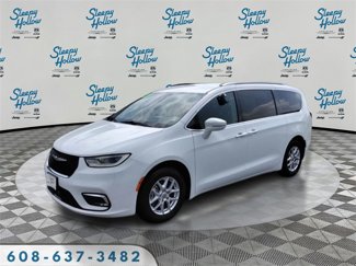 Used 2021 Chrysler Pacifica Touring-L image 1