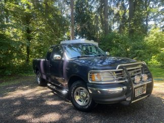 Used 2000 Ford F150 XLT image 1