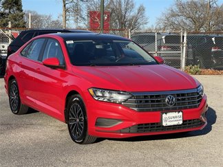 Certified 2021 Volkswagen Jetta SE w/ SE Cold Weather Package image 1