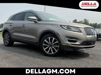 Used 2019 Lincoln MKC Reserve w/ MKC Technology Package image 1